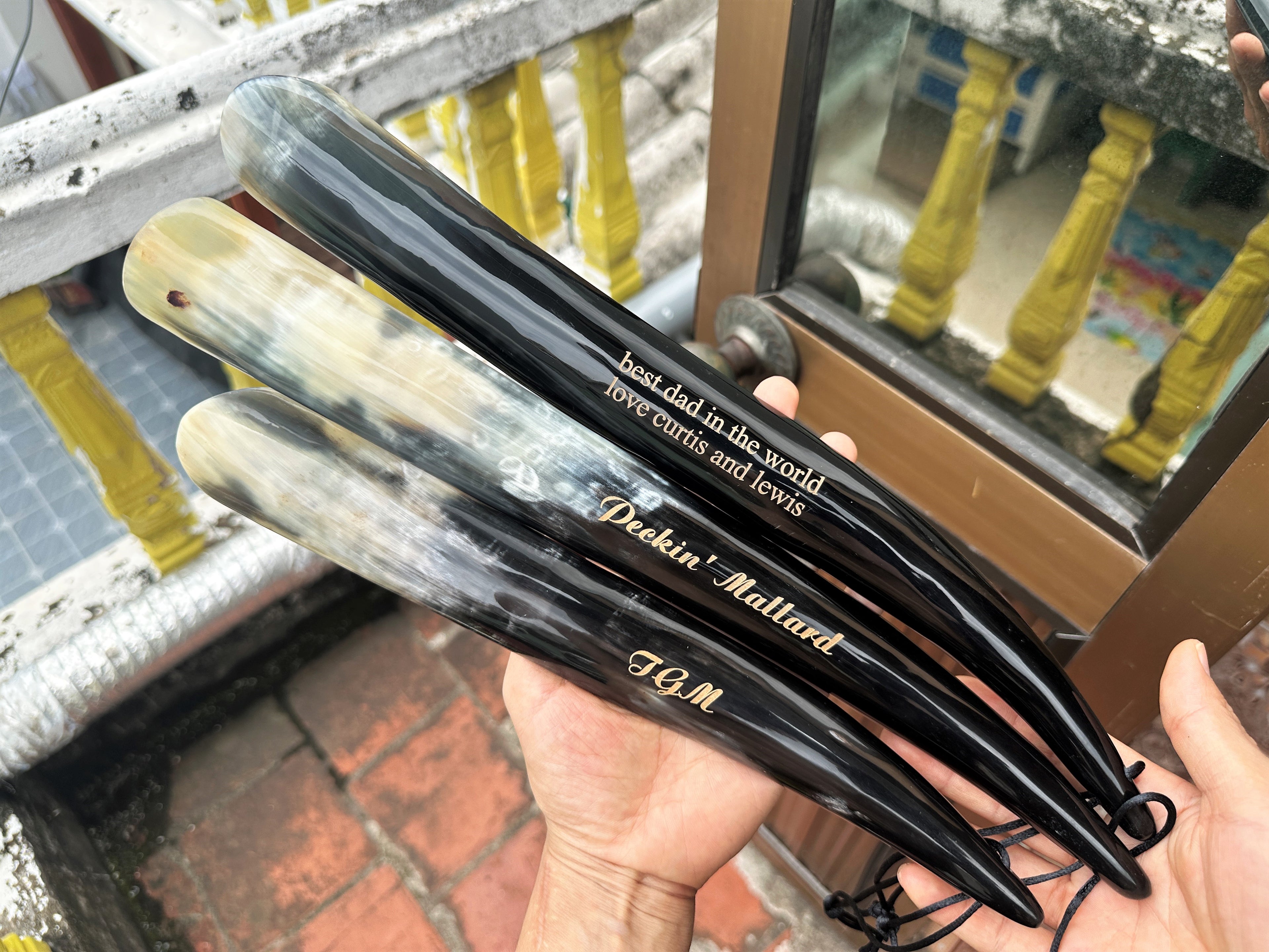 Personalized Natural Horn Long Handle Shoe Horn – 6 Length Options