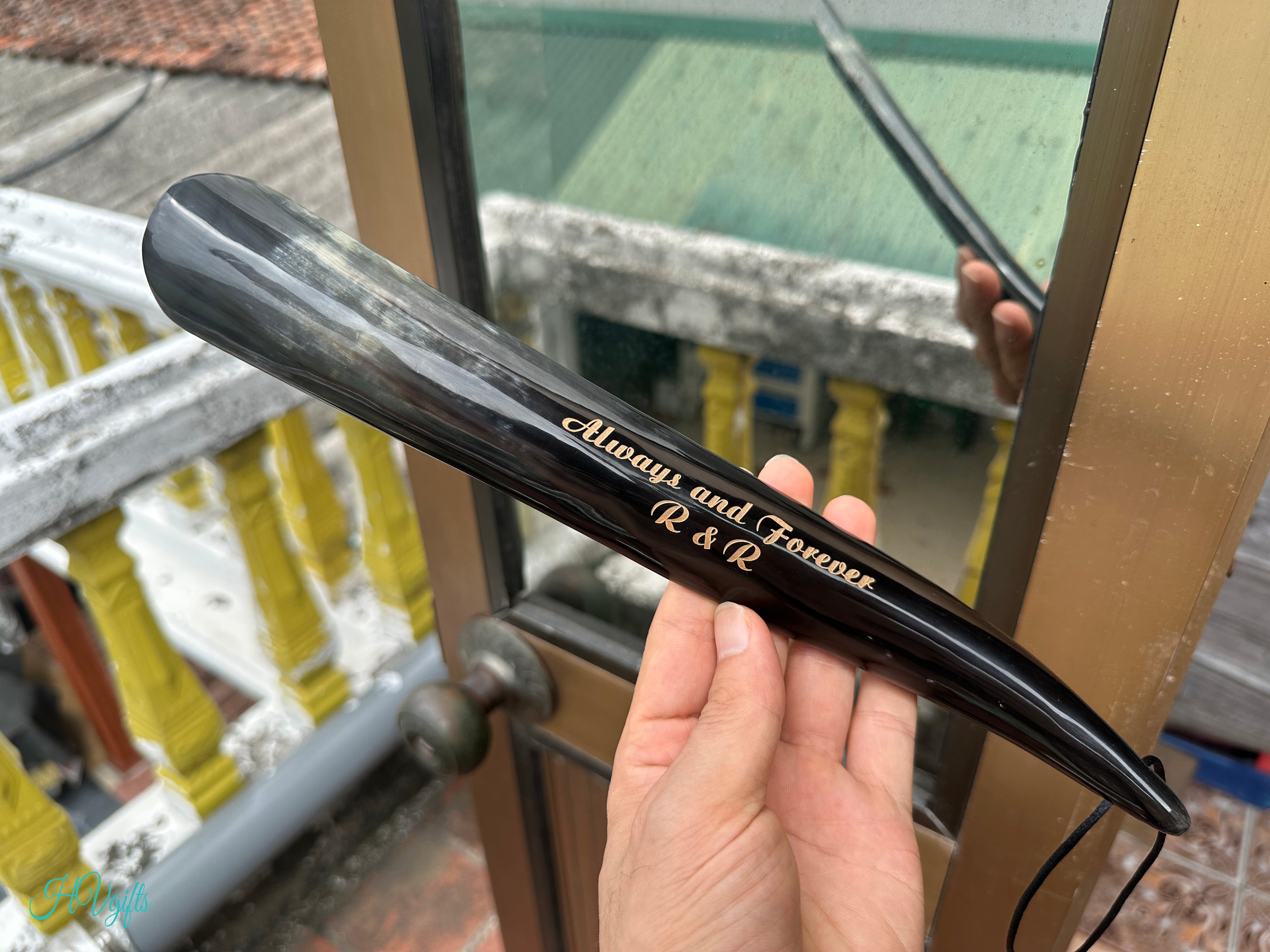 Personalized Natural Horn Shoe Horn – Length: 8.6 - 12 inch