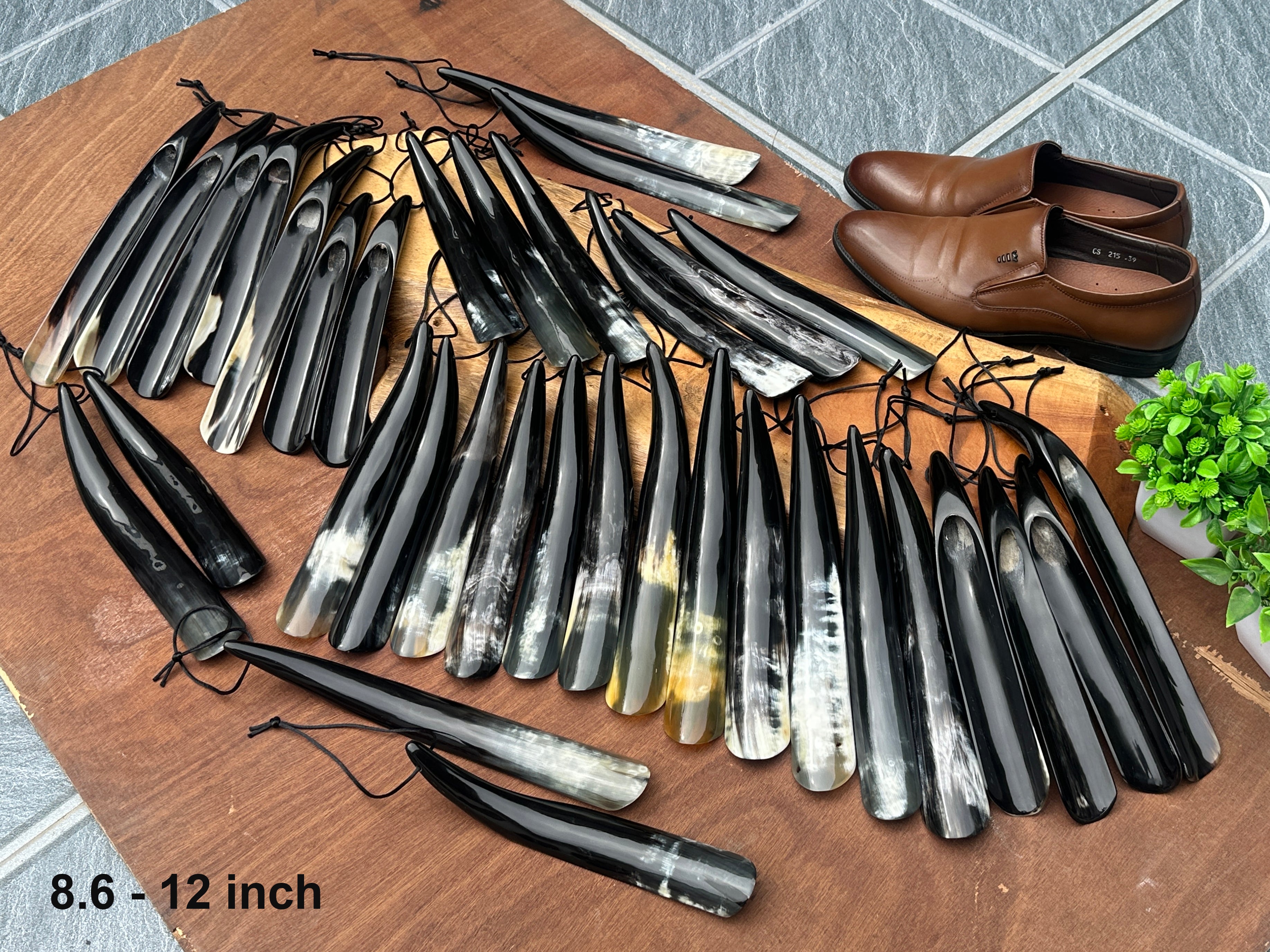 Personalized Natural Horn Long Handle Shoe Horn – 6 Length Options